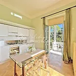 Aparthotel 203 - Fernanda - In Centro A Numana, Elegante Bilocale In D'epoca Con Terrazzo Privato - E Navetta White Club Omaggio Dal Lun Al Ven Fino Al 02-08 Sirolo